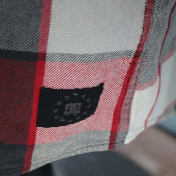 DC Shoes Shirt - Flannel Plaid Pattern - Men's Large - Picture 10 of 10
